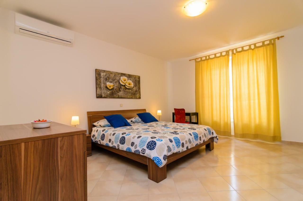 Ornella Apartment ซาดาร์ ภายนอก รูปภาพ
